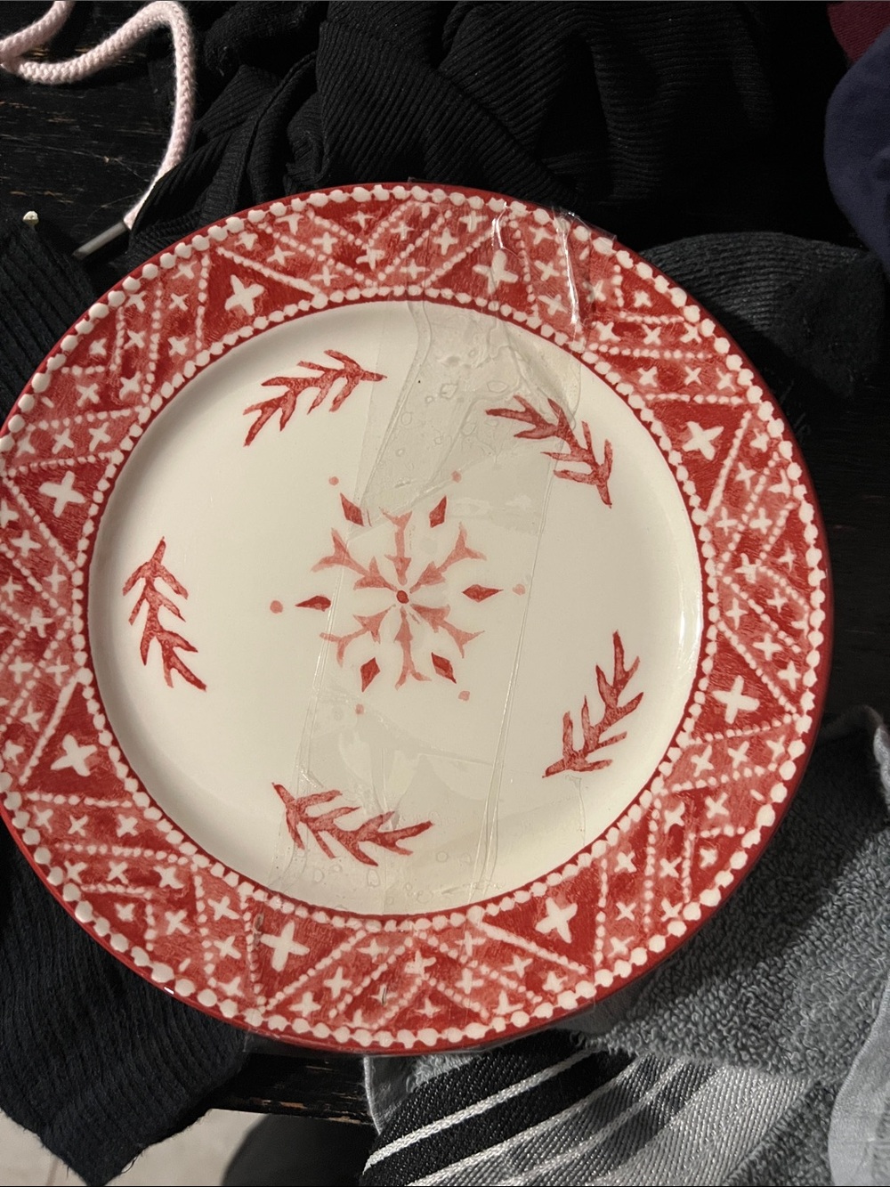 Red Patterned Ceramic Dinner Plate - Holiday Style